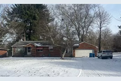 2805 Glencoe, Akron, OH 44319 - Photo 1
