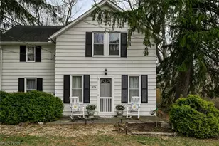 374 N River Rd, Munroe Falls, OH 44262 - Photo 1