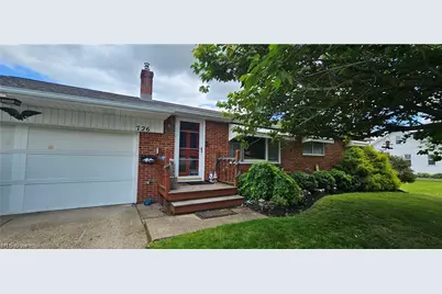 726 Warren Street SW, Massillon, OH 44647 - Photo 1