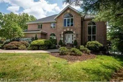 2714 Tulip Street NE, Canton, OH 44705 - Photo 1