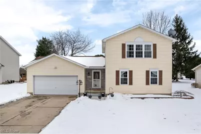 695 Hillcrest Drive, Wadsworth, OH 44281 - Photo 1
