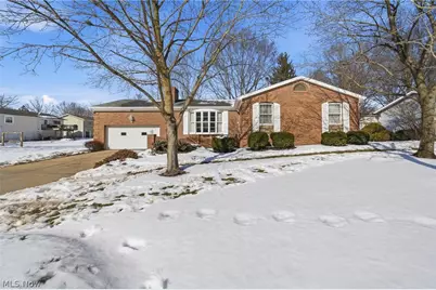 687 Lockwood Road, Barberton, OH 44203 - Photo 1