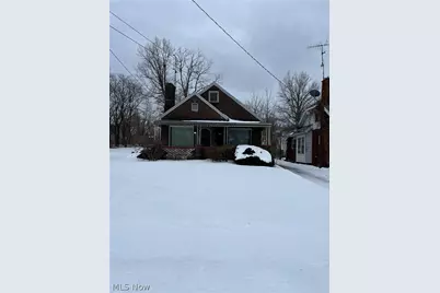 221 E Avondale Avenue, Youngstown, OH 44507 - Photo 1