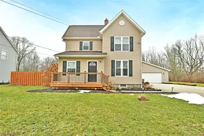 182 Raymond Avenue NW, Warren, OH 44483 - Photo 1