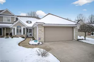 6272 Doral Dr NW, Canton, OH 44718 - Photo 1