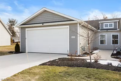 238 Silver Spring Circle, Elyria, OH 44035 - Photo 1