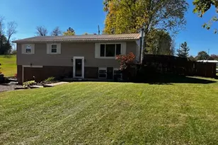 3515 Dona Dr, Zanesville, OH 43701 - Photo 1