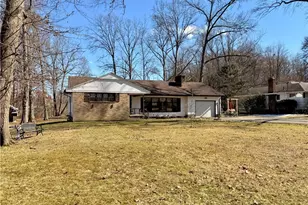 239 Dunbar Rd, Tallmadge, OH 44278 - Photo 1