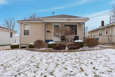 612 Maplewood Avenue, Struthers, OH 44471 - Photo 1