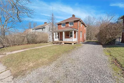 1522 Wade Avenue, Alliance, OH 44601 - Photo 1