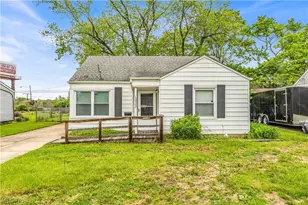 15922 Eleanore Dr, Loveland, OH 44135 - Photo 1