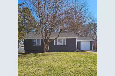 1054 Runge Avenue, Struthers, OH 44471 - Photo 1