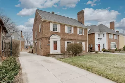 19615 Scottsdale Boulevard, Huber Heights, OH 44122 - Photo 1