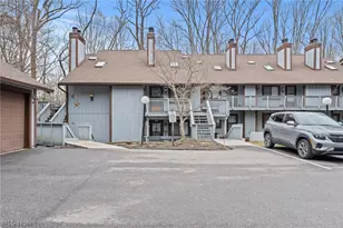 515 Meredith Ln, Cuyahoga Falls, OH 44223 - Photo 1
