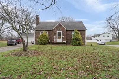 1402 S Chapel Street, Louisville, OH 44641 - Photo 1
