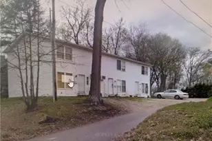 829 Western Ave, Zanesville, OH 43701 - Photo 1