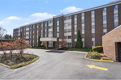 3064 Kent Road #403, Stow, OH 44224 - Photo 1