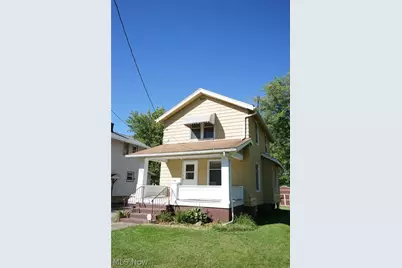 1893 Larchmont Avenue NE, Warren, OH 44483 - Photo 1