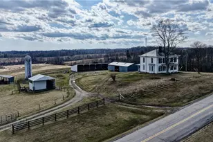 6040 Pinecrest Dr, Zanesville, OH 43701 - Photo 1