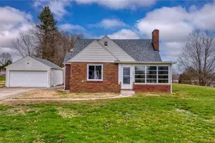 333 17th St NW, Barberton, OH 44203 - Photo 1