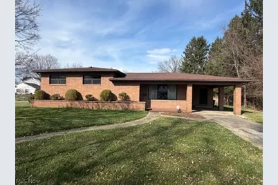 119 E 5th Street, Williamstown, WV 26187 - Photo 1