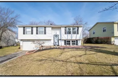 5630 Stanford Avenue, Austintown, OH 44515 - Photo 1