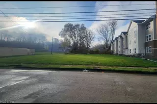 822 W Muskingum Ave, Zanesville, OH 43701 - Photo 1