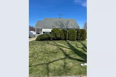 15513 Walvern Boulevard, Maple Heights, OH 44137 - Photo 1