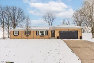 960 Impala Dr, Akron, OH 44319 - Photo 1