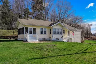 925 Springdale Rd, Stow, OH 44224 - Photo 1