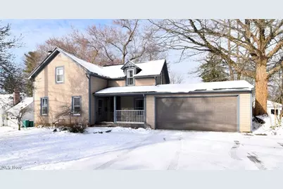 324 South Street, Chardon, OH 44024 - Photo 1