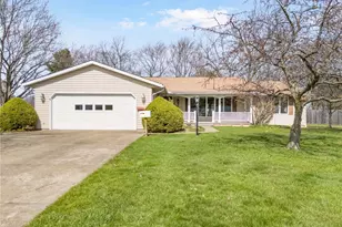 1520 Greenbriar Dr, Ashland, OH 44805 - Photo 1