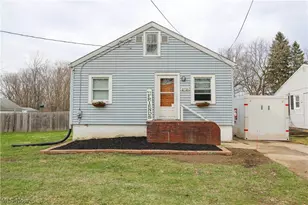 2721 Meadow Dr, Akron, OH 44312 - Photo 1