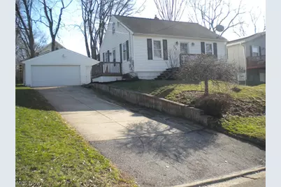 332 Lincoln Avenue, Barberton, OH 44203 - Photo 1