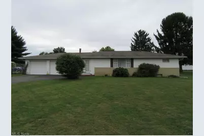 271 W 3rd, Frazeysburg, OH 43822 - Photo 1