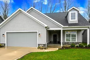 2080 Hawthorn Ct, Green, OH 44720 - Photo 1