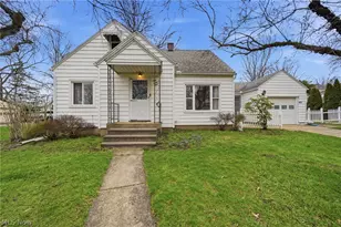 163 E Ford Ave, Barberton, OH 44203 - Photo 1