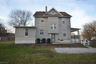 1064 Lane St, Akron, OH 44307 - Photo 1