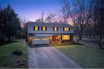 1044 Linden Lane, Lyndhurst, OH 44124 - Photo 1