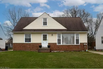 5372 Huron Road, Lyndhurst, OH 44124 - Photo 1