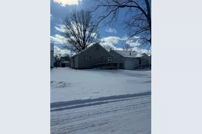 18309 Rockland Avenue, Loveland, OH 44135 - Photo 1