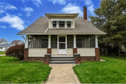 329 Redwood Street SW, Beach City, OH 44608 - Photo 1