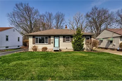1440 Eastland Avenue SE, Warren, OH 44484 - Photo 1