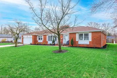 362 Hamilton Circle, Elyria, OH 44035 - Photo 1