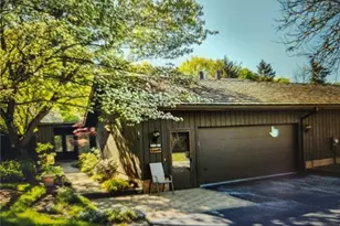 45556 Meadowview Dr, Aurora, OH 44202 - Photo 1