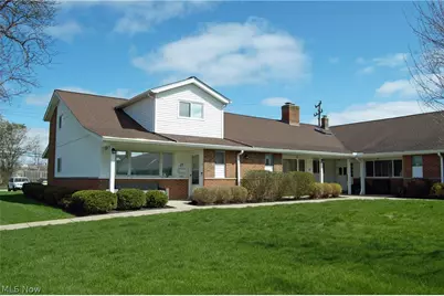 25600 Country Club Boulevard #18, North Olmsted, OH 44070 - Photo 1