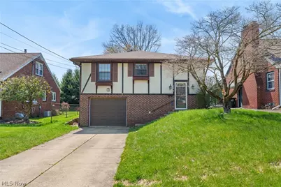 208 Bonnett Street SW, North Canton, OH 44720 - Photo 1