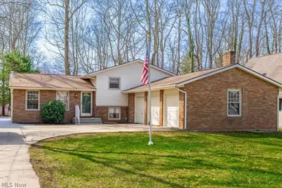 1224 Grassmere Street SE, North Canton, OH 44709 - Photo 1