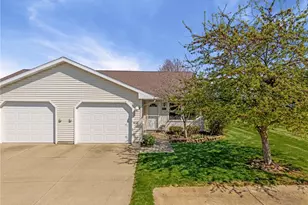 305 Holly Pl, Barberton, OH 44203 - Photo 1