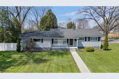 888 Orchard Avenue, Barberton, OH 44203 - Photo 1